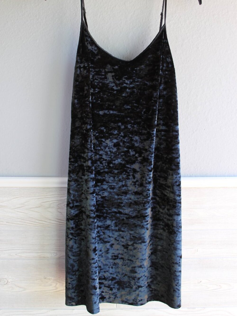 Victoria’s Secret Womens M/L Crushed Velvet Slip Dress Nightie Black 90's Grunge